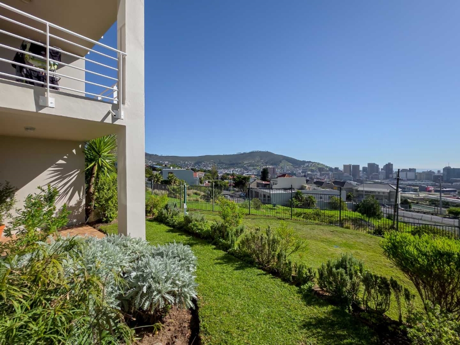 2 Bedroom Property for Sale in Vredehoek Western Cape
